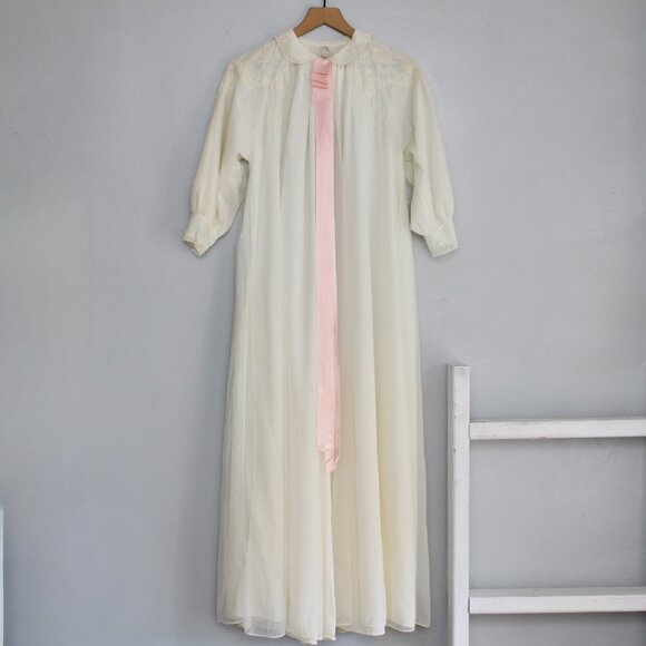 Leonora Vintage Cream Layered Chiffon Pink Ribbon Women's Lingerie Robe Size 10 - Picture 7 of 9